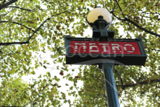 地下鉄の標識　フランス